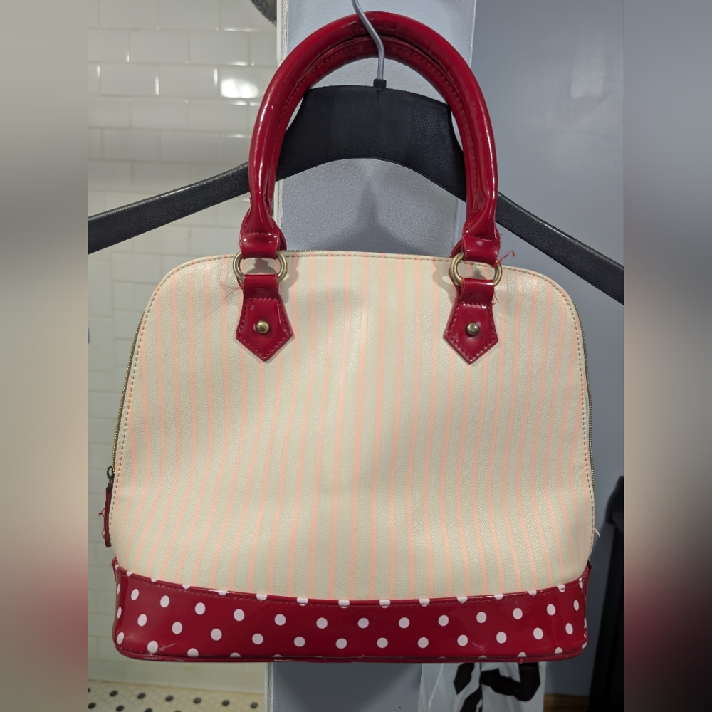 Bioworld. Studio Ghibli Kiki's Delivery Service Purse View 3